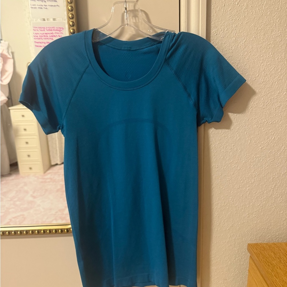 Lululemon Athletica Blue Short Sleeve Tee